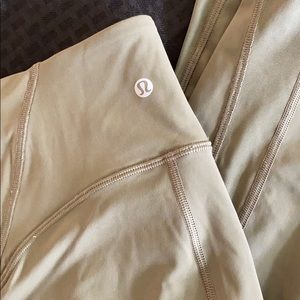 Lululemon green crop leggings